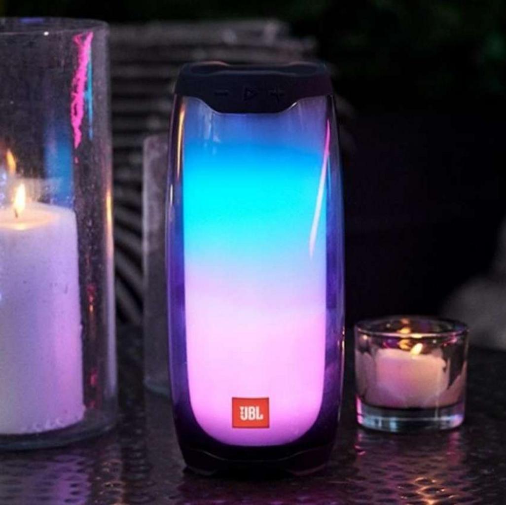 Caixa de Som Portátil JBL Pulse 4 Com Luzes A Prova D`Agua na Casas Bahia